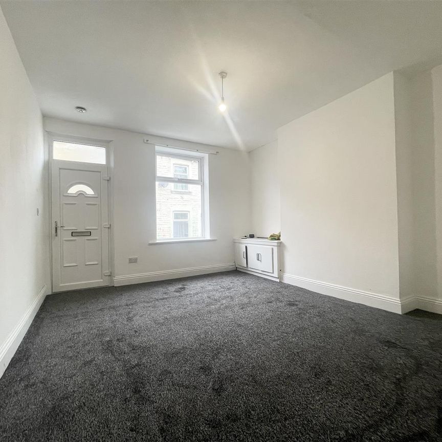3 bed terraced house to rent in Laithe Street, Burnley, BB11 - Photo 1