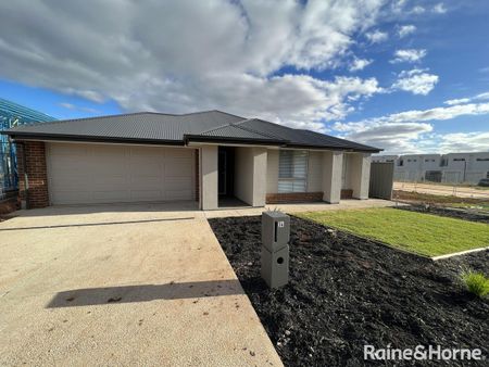 34 Gatley Circuit, Evanston South, SA 5116 - Photo 5