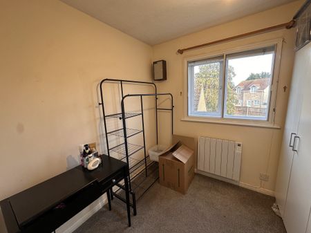 Kestrel Close, Bury St. Edmunds, Beck Row - Photo 5