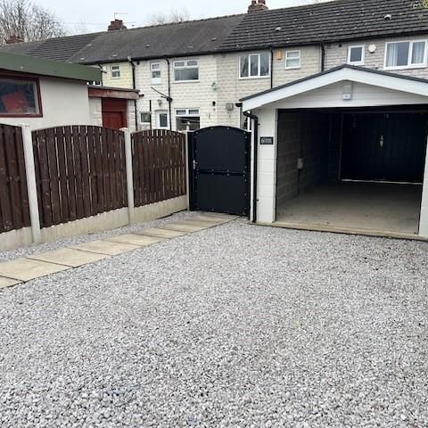 2 bedroom terraced house to rent - Photo 1