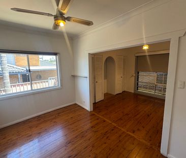 View Saturday at 1.50pm - 2.10pm - Photo 2