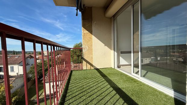 A 15 min à pied du centre-ville, appartement 91m² dernier étage - Photo 1