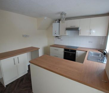 3 bedroom end of terrace house to rent - Photo 6