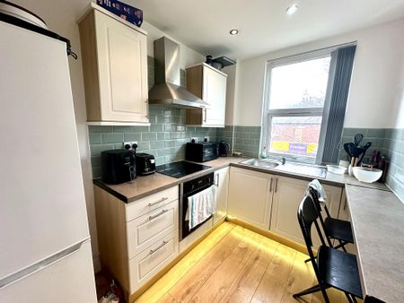 1 bedroom flat to rent - Photo 2