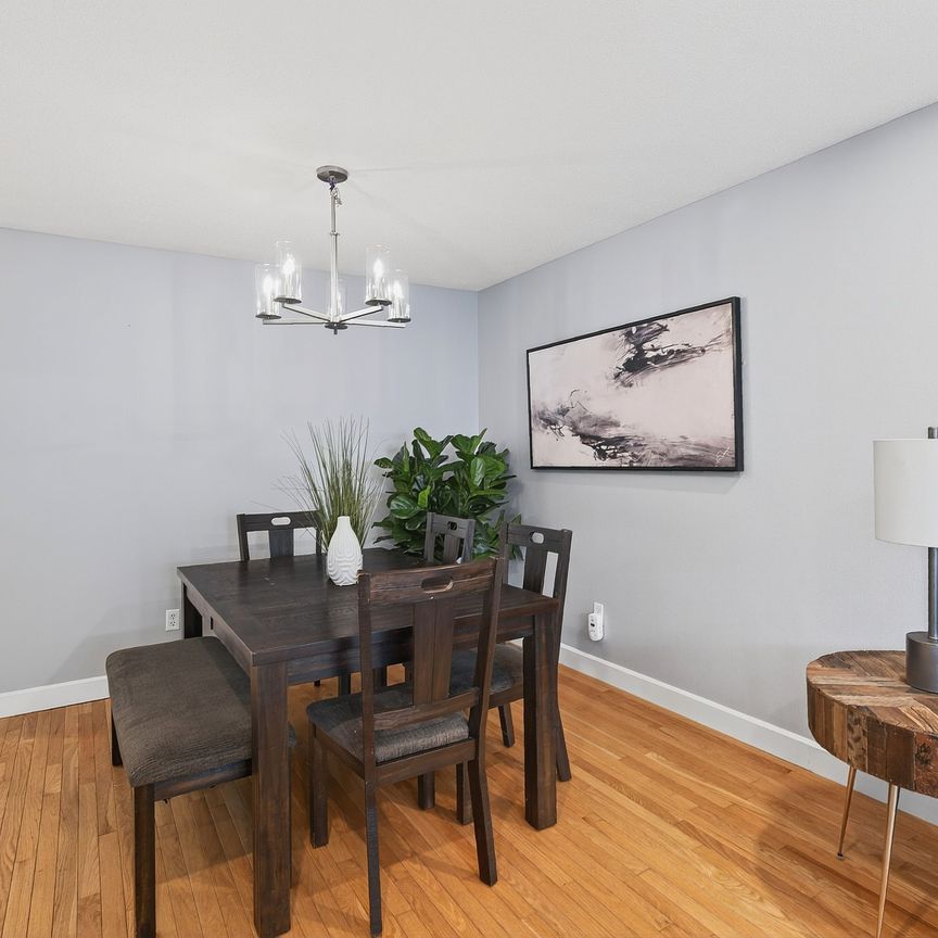 For Lease - 19 Harrington Court, Kanata, Ontario - Photo 1