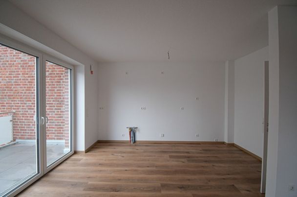 6635 - Stilvoll Wohnen im Neubau – Lichtdurchflutete 2,5-Zimmer-Wohnung mit Aufzug und Balkon - Photo 1