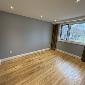 For Lease - 623 Trafford Crescent, Oakville, Ontario - Photo 2