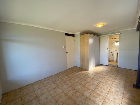 Home For Rent - Photo 5