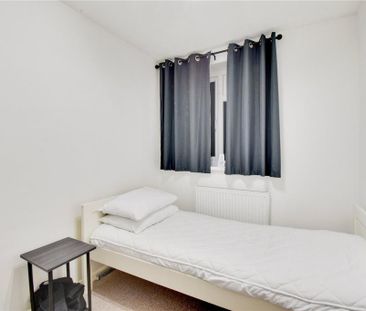 3 bedroom terraced house to rent - Photo 6