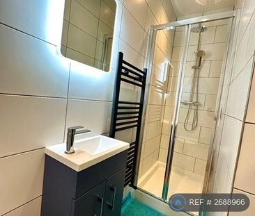 4 bedroom terraced house to rent - Photo 5