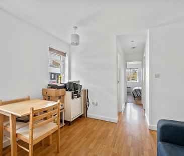 Coombe Lane, SW20, London - Photo 2