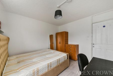 4 bedroom flat to rent - Photo 3