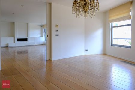 Luxueus villa - appartement met alle comfort en frontaal zicht op Markt - Photo 4