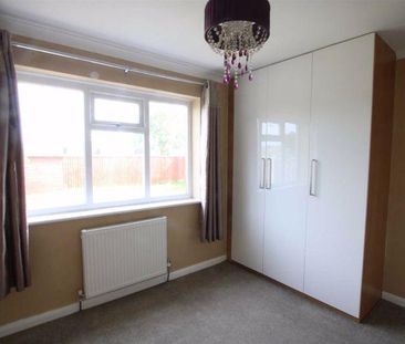 2 bedroom detached bungalow to rent - Photo 1