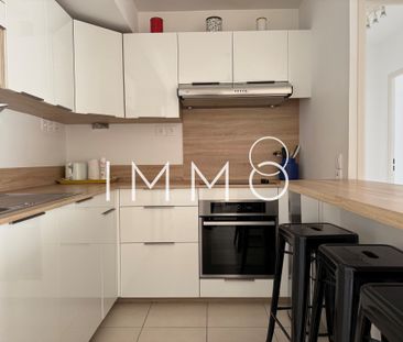 Location Appartement 3 pièces 56m² MARSEILLE 8ème - Photo 6