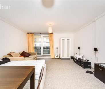3 bedroom flat to rent - Photo 2