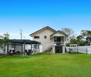 Renovated 3-Bed Upper-Level Home with Modern Style, Fireplace & Hug... - Photo 4