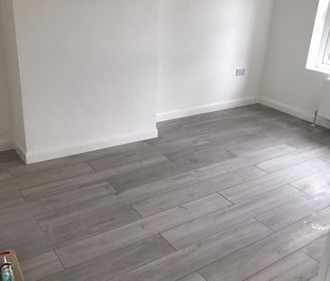 3 Bed Semi-Detached House, Hartley Brook Road, S5 - Photo 4