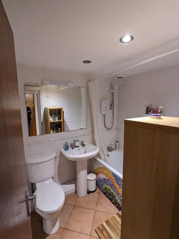 1 Bed Flat, Whitelow Road, M21 - Photo 3