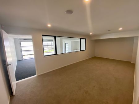 Designer 4 Bedroom on Asquith - Photo 5