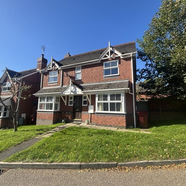 4 bedroom detached house to rent - Photo 1