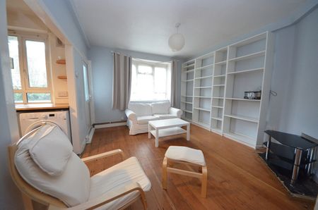 3 Bed Flat, Greenleaf Close, SW2 - Photo 2