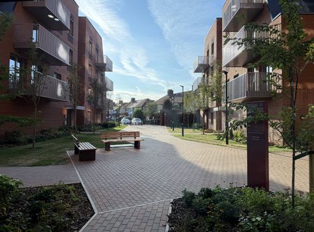 1 Bed Flat, Emerald House, W3 - Photo 5