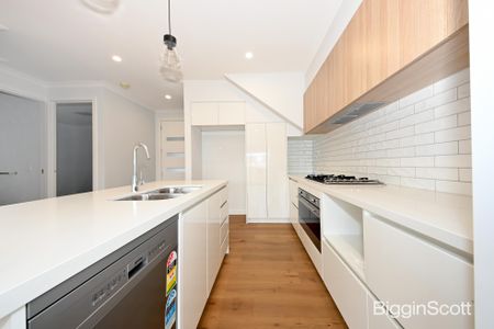 Embrace Flawless Family Living in a Modern Four Bedroom Townhouse - Photo 4
