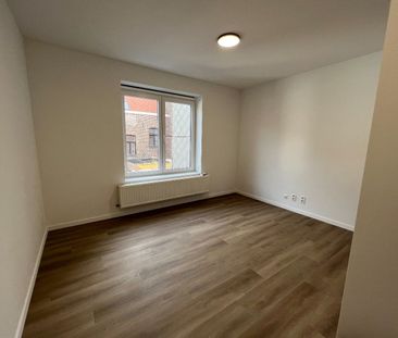 WONING MET 2 SLAAPKAMERS EN TERRAS IN CENTRUM - Photo 3