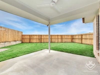 Stylish & Spacious Duplex with Huge Private Backyard - Photo 4