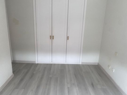 Piso de alquiler en Aravaca - Photo 1