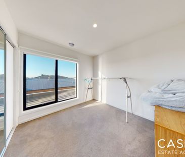 88 Hikari Crescent, Cranbourne South - Photo 2