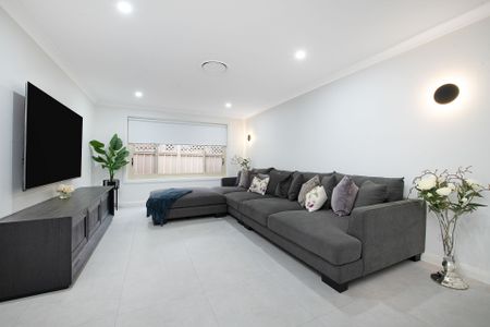 Renovated Four Bedroom Home - Photo 2