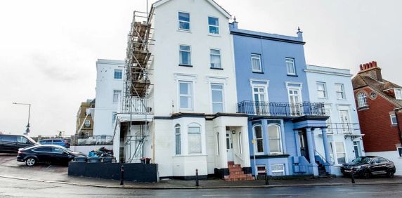 Sunnymead Court, 4 Central Parade, Herne Bay, CT6 5HT, Kent - Photo 2