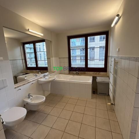 Warszawa, Wola, Wola Mirów, Łucka - Photo 1