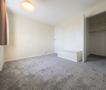 Blackthorn Road, Reigate - Photo 4