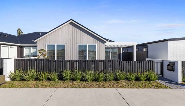 Perfect Retreat! - Photo 1