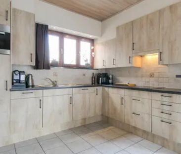 Jef van Himbergenlaan 34, 2380 Ravels, België - Photo 1