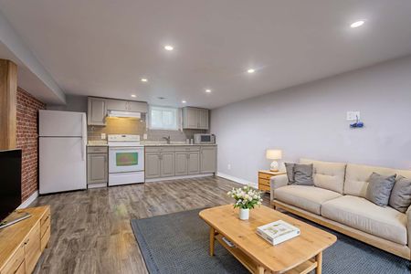 For Lease - 462 Kingsleigh Court Unit# Lower, Milton, Ontario - Photo 2