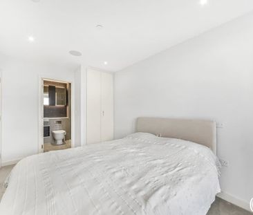 Newnton Close London N4 - Photo 5