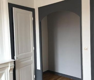 Location Appartement 2 pièces 47m² LYON 6ème - Photo 3