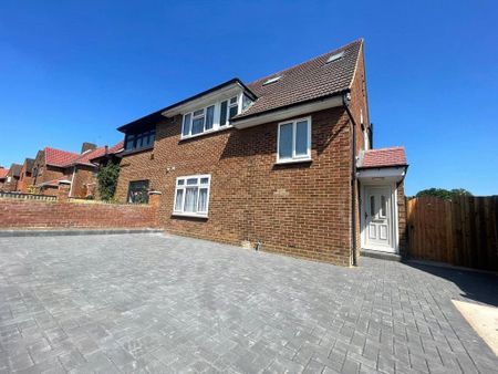 1 bedroom semi-detached house to rent - Photo 5