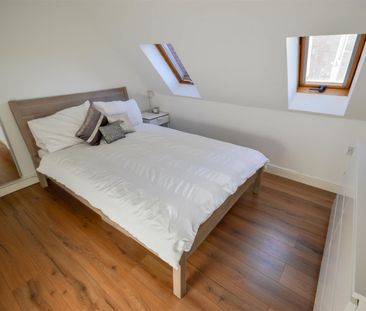 Brook Green, Hackenthorpe, S12 - Photo 2