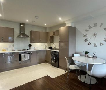 2 bedroom apartment to rent - Photo 3