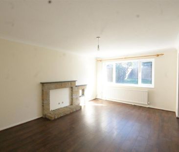 4 bedroom detached house to rent - Photo 1