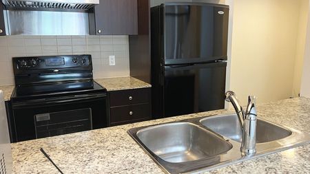 For Lease - 310 Village Green Square Unit# 11, Toronto, Ontario - Photo 2