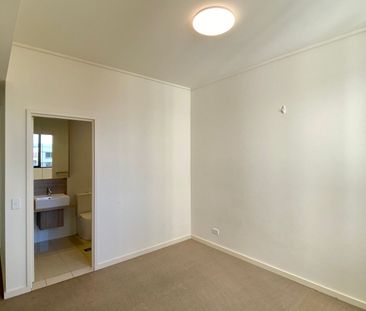 2-bedroom Northeast Facing Modern Apartment for lease! - Photo 4