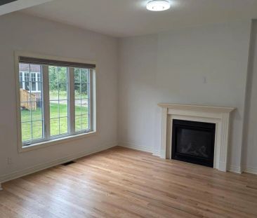 676 FLEETWOOD DRIVE - Photo 2