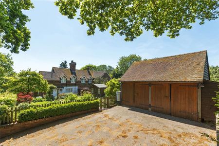A delightful cottage nestled in a beautiful countryside location. - Photo 2