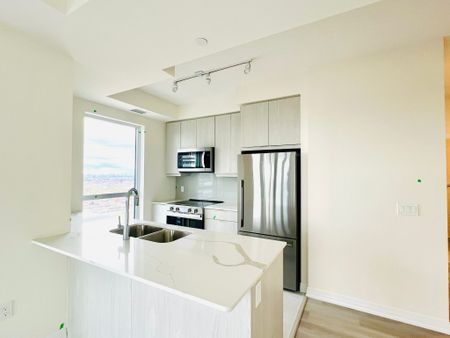 For Lease - 15 Watergarden Drive Unit# 2909, Mississauga, Ontario - Photo 2